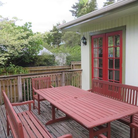 Twin Totara Cottage Upper Hutt Ngoại thất bức ảnh