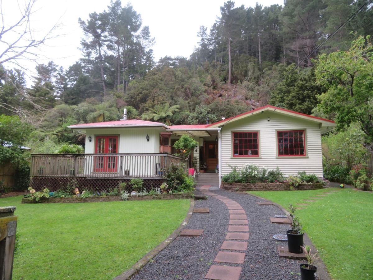 Twin Totara Cottage Upper Hutt Ngoại thất bức ảnh