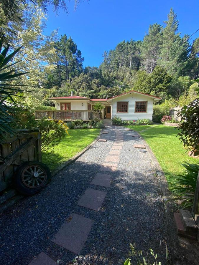 Twin Totara Cottage Upper Hutt Ngoại thất bức ảnh