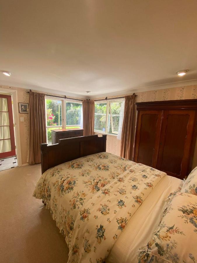 Twin Totara Cottage Upper Hutt Ngoại thất bức ảnh